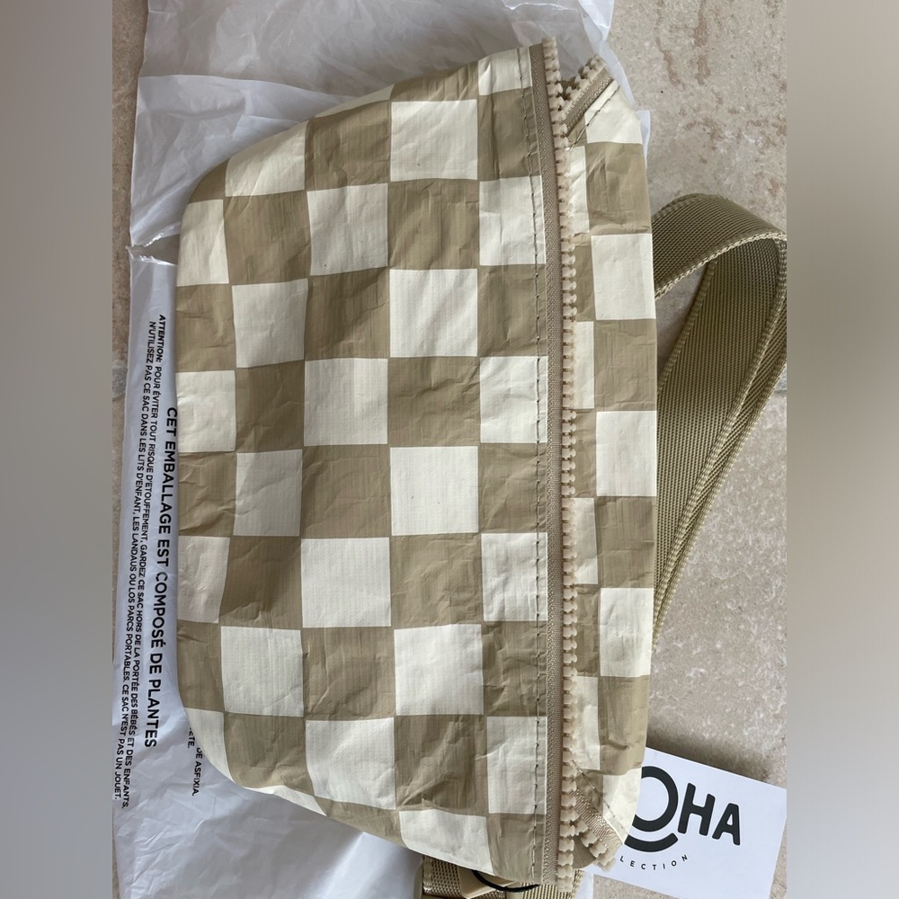 ALOHA Collection Checkmate Mini Hip Bag - Picture 5 of 7